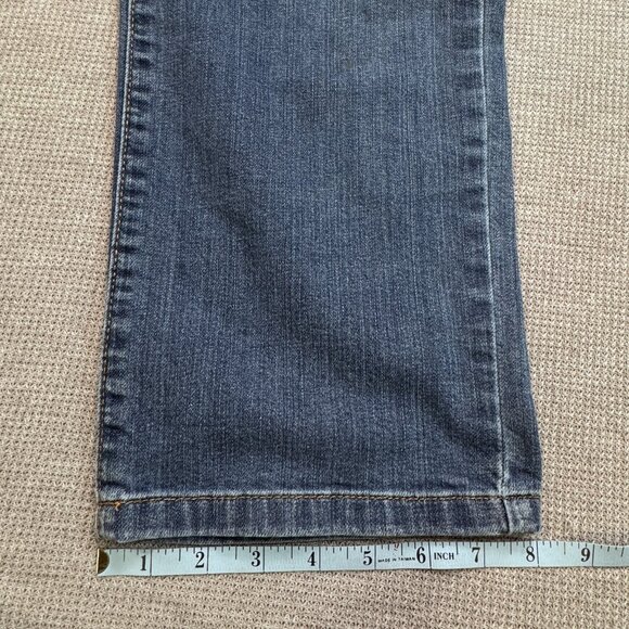 LL Bean Womens Size 18 Reg Blue Denim Classic Fit Jeans Straight Leg High Rise - Picture 12 of 13
